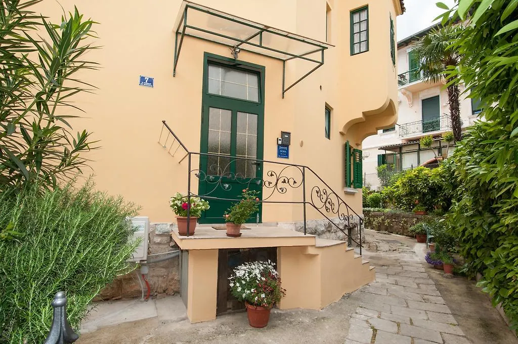 Apartment Alex Opatija